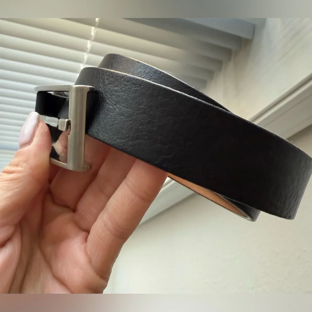 Araldi | Women’s XL (34”) | Black Leather Belt Silver Buckle | Made In Italy